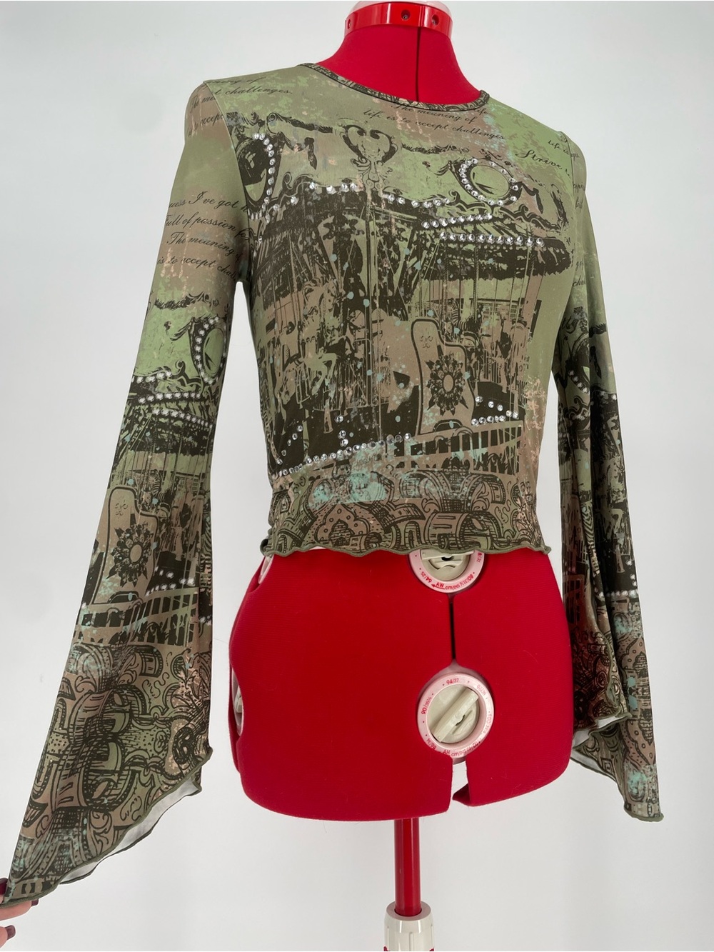 Grunge Olive Green Flared Sleeve Graphic Print Bedazzled Crop Top Fairycore